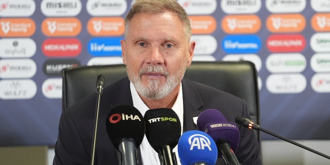 Başlarken "Reis" dedi şimdi adını bile anmadı