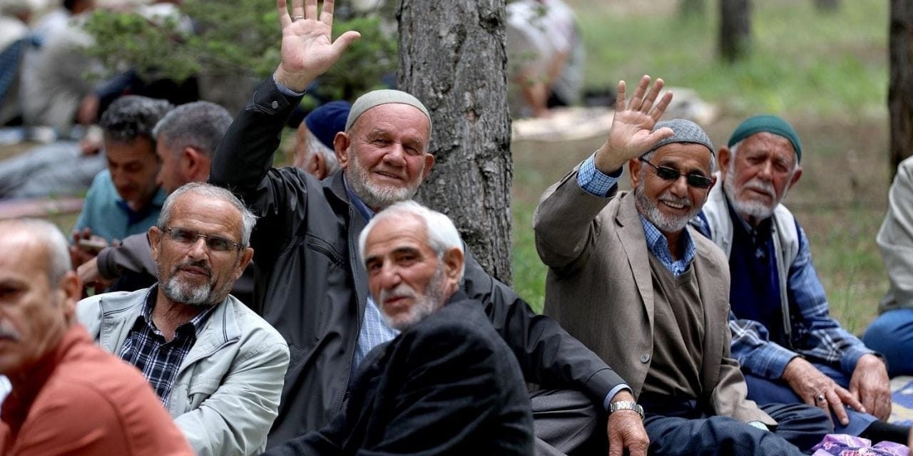 Emekliye bedava olacak: İndirimler de yüzde 50'yi bulacak