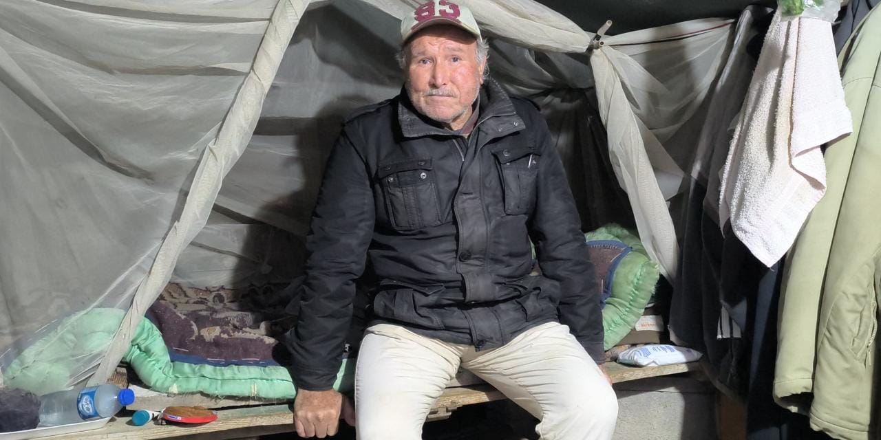 72 yaşındaki depremzede 3 yıldır bir eve başını sokamadı