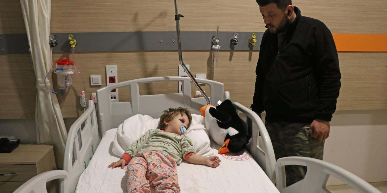 14 aylık bebeğiyle birlikte saldırıya uğrayan baba: Evimi bunlara satıp gidecekmişim