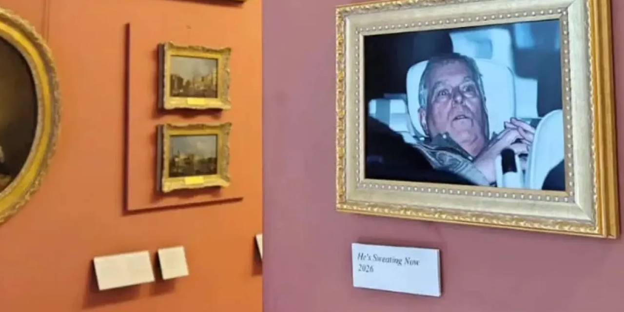 Epstein dosyası büyüyor: Pedofil prensin gözaltı fotoğrafı dünyanın en ünlü müzesinde