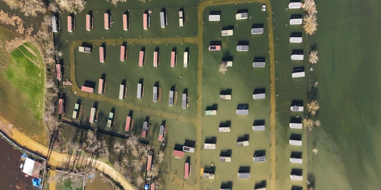 Sağanak vurdu: Milyonlarca lira suya gömüldü