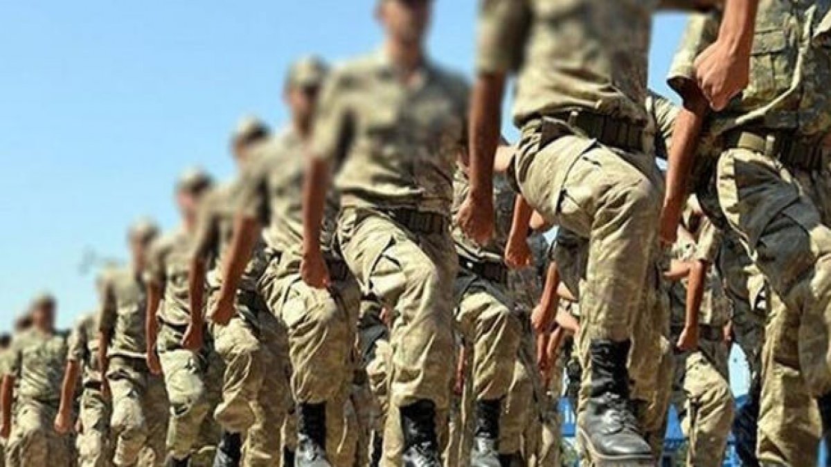 AKP’li vekiller "bedelli"den yararlanıp askere gitti!