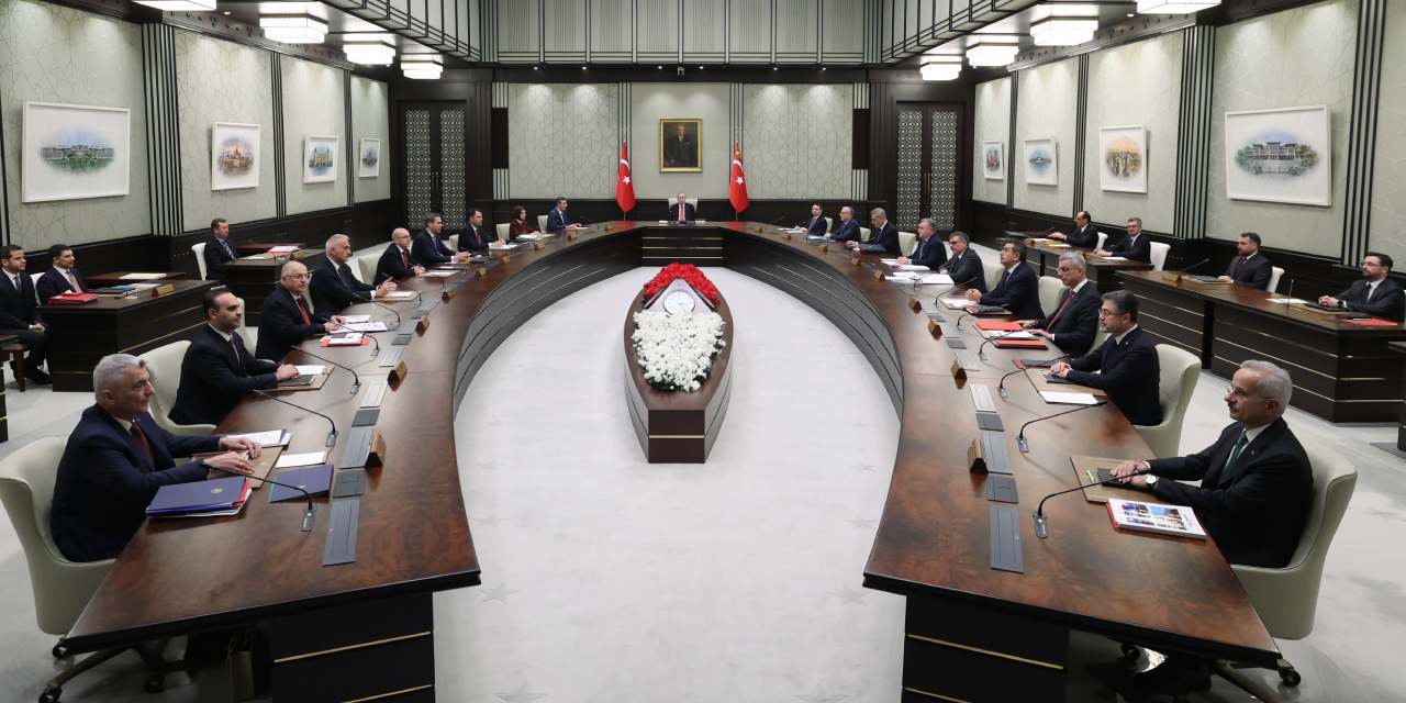 Kabine toplantısı başladı: İki bakan ilk kez masada