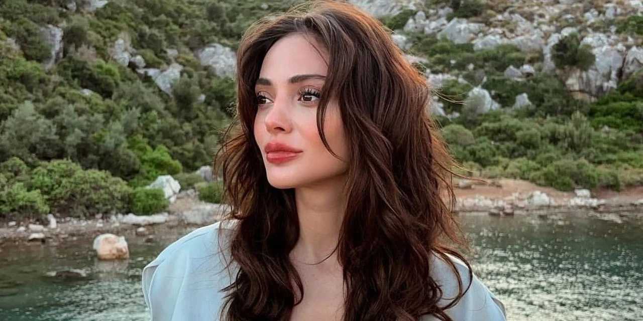 TRT setinde kaza! Ünlü oyuncunun parmağı kopma noktasına geldi