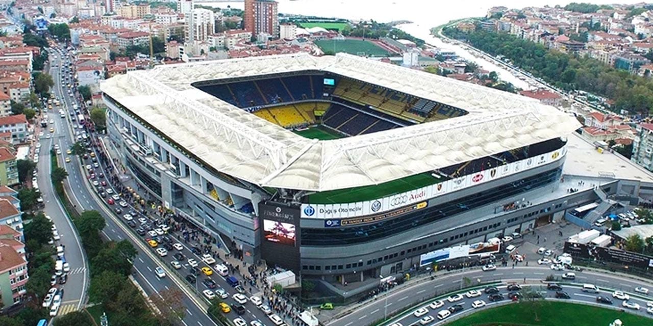 Fenerbahçe'nin Kasımpaşa hazırlığını saatler kala yayıncı kuruluş muhabiri sızdırdı