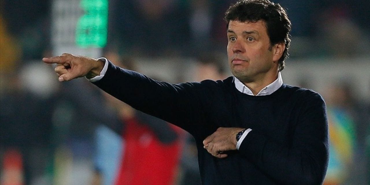 Teknik direktörün görevine son verir vermez anında yenisini açıkladılar