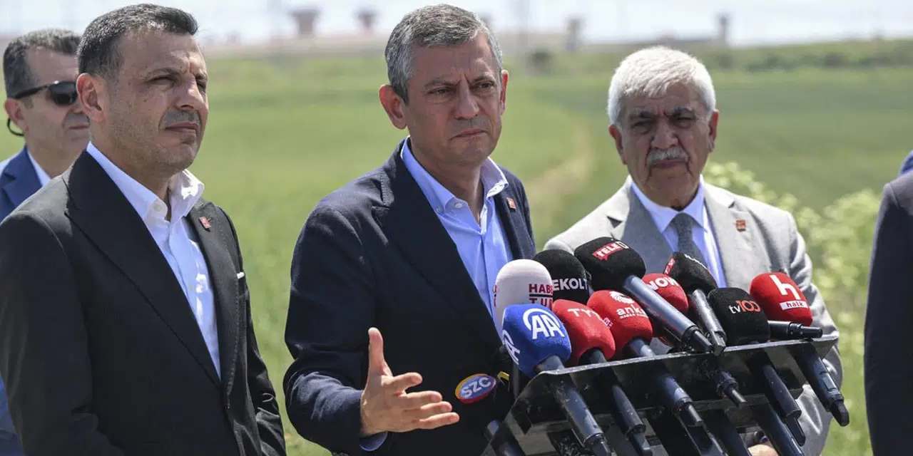 Özgür Özel'den Ekrem İmamoğlu'na önemli ziyaret