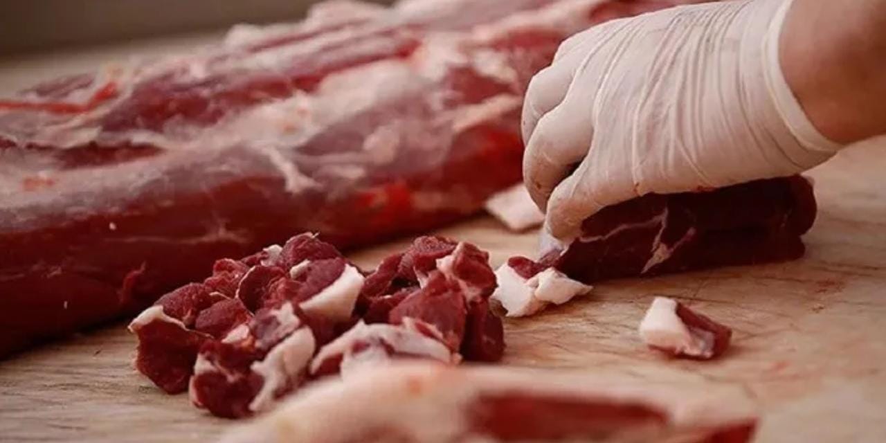 Ramazan fırsatçıları "ucuz eti" talan etti: Vatandaşa kalmadı