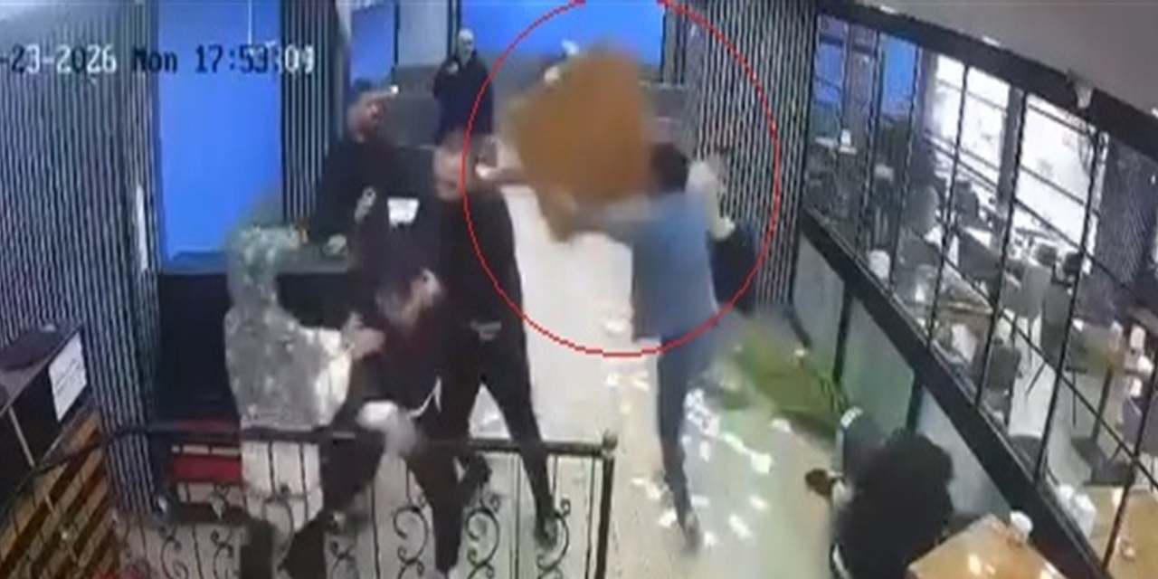 Kafede birbirine girdiler: Zararı "Alman usulü" ödediler
