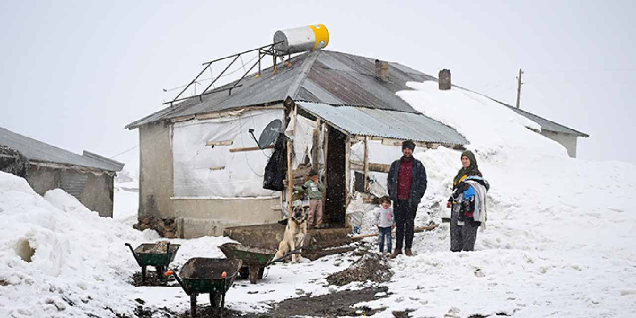 Kışın kimse kalmıyor: Bu köyde 9 yıldır yalnız yaşıyorlar