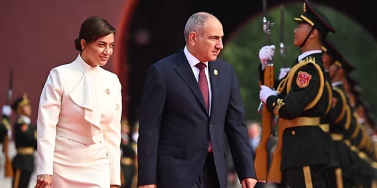 Paşinyan’a 30 yıllık veda: Hayat arkadaşı Anna Hakobyan konutu terk etti