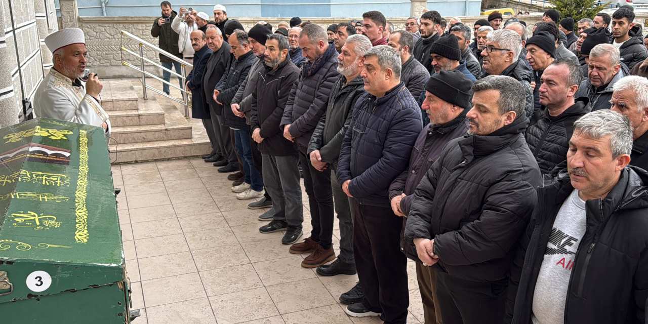 Denizde boğularak can vermişti! 22 yaşındaki genç toprağa verildi