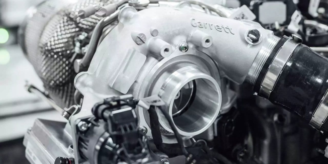 Dizel mi benzin mi? Hepsi olur! Her türlü yakıtla çalışan yeni motor tanıtıldı