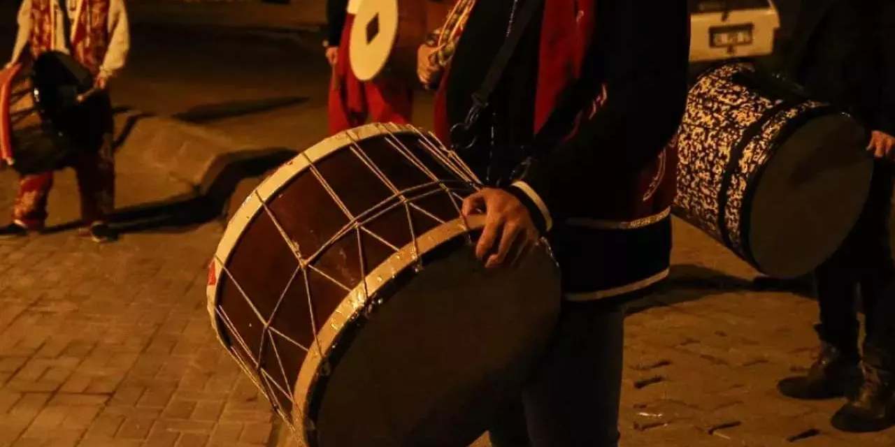 Sahte davulculara dikkat! Kartı olmayana inanmayın