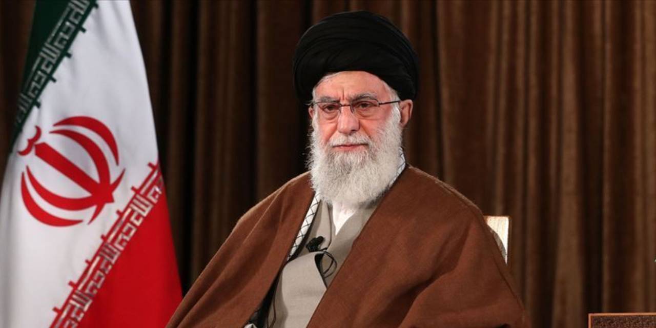 Öldüğü iddia edilen Hamaney'in hesabından paylaşım!