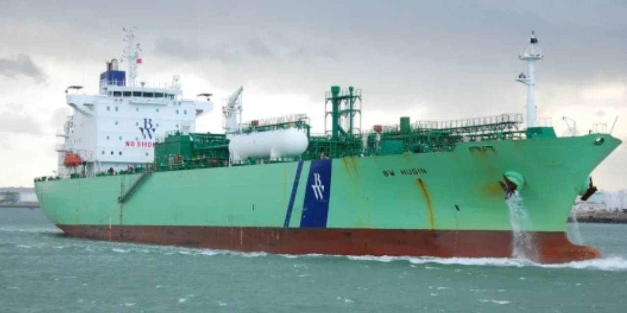 Hürmüz Boğazı'ndaki Türk gemisi ismini değiştirmek zorunda kaldı!