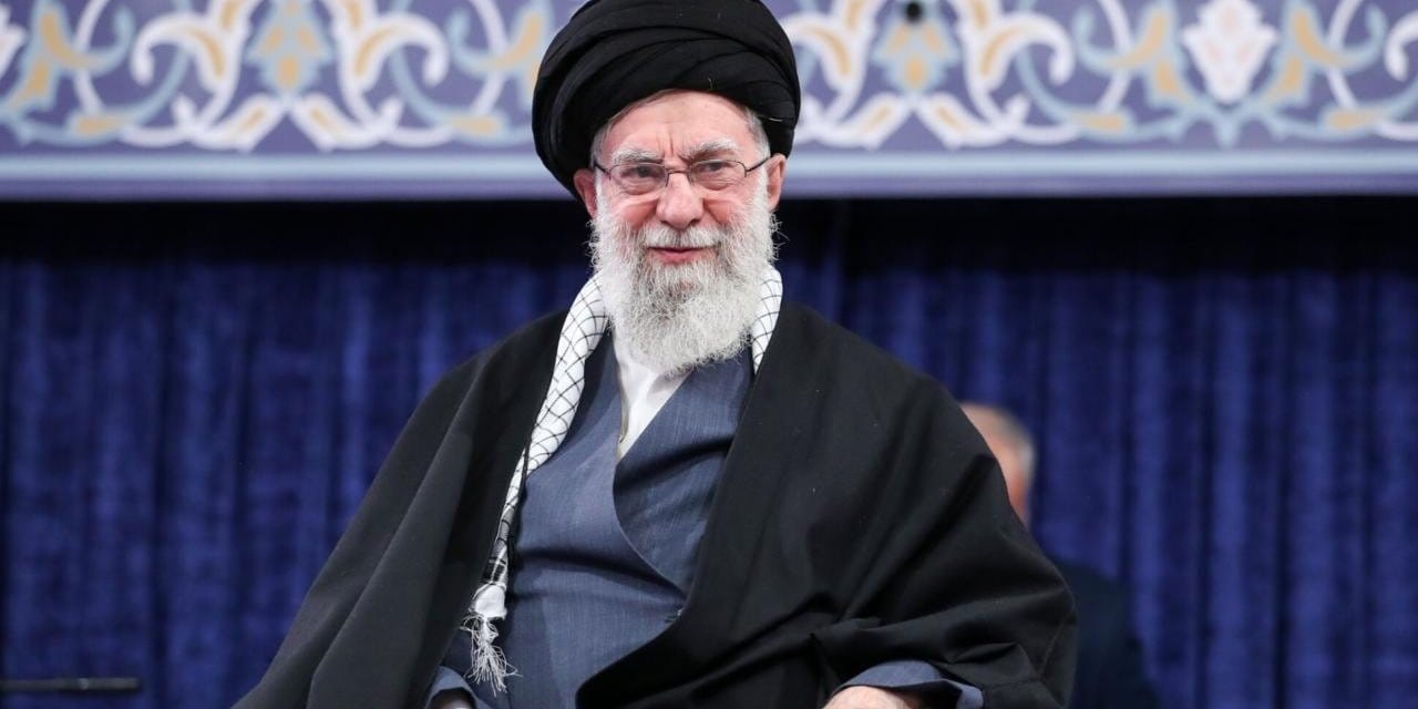 Hamaney'in cesedinin yanı başından İsrail ajanı çıktı