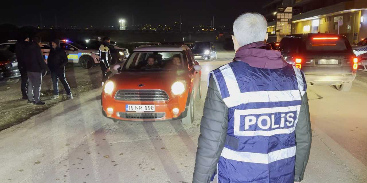Bursa'da asayiş uygulaması: Çok sayıda araca para cezası!