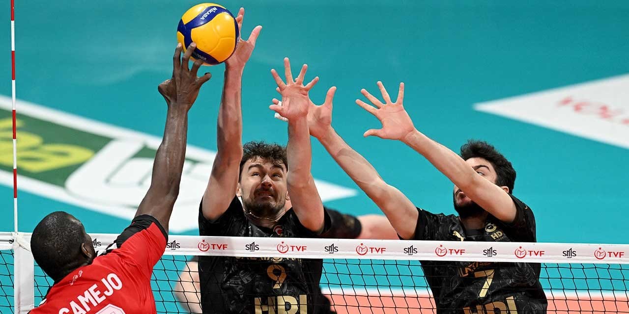 Galatasaray direnemedi: 3-0 kaybetti