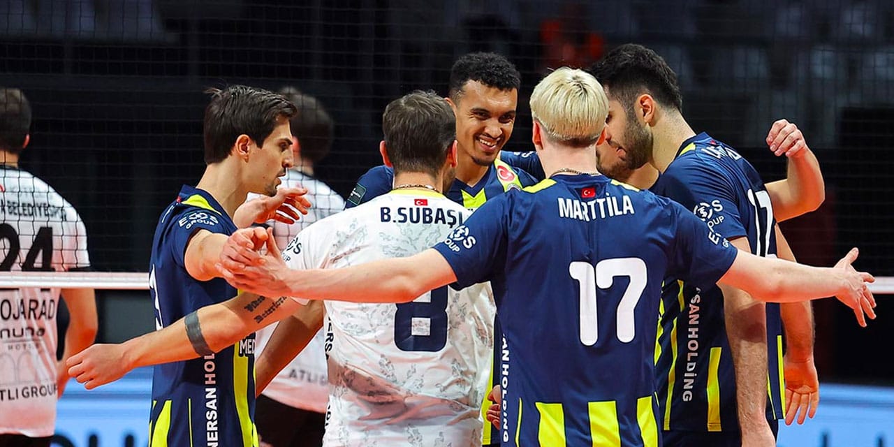 Fenerbahçe evinde 3-2 kaybetti