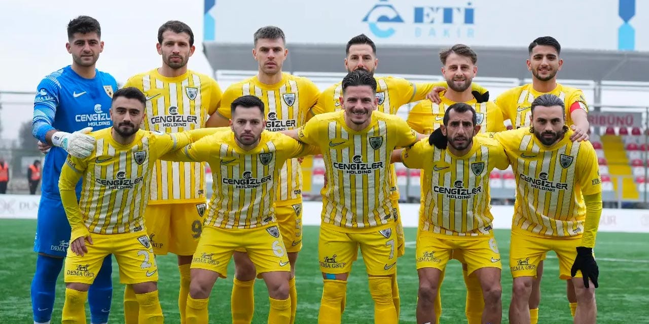 TFF 2. Lig'de şampiyonluk adayı kötü giderken hükmen galip geldi