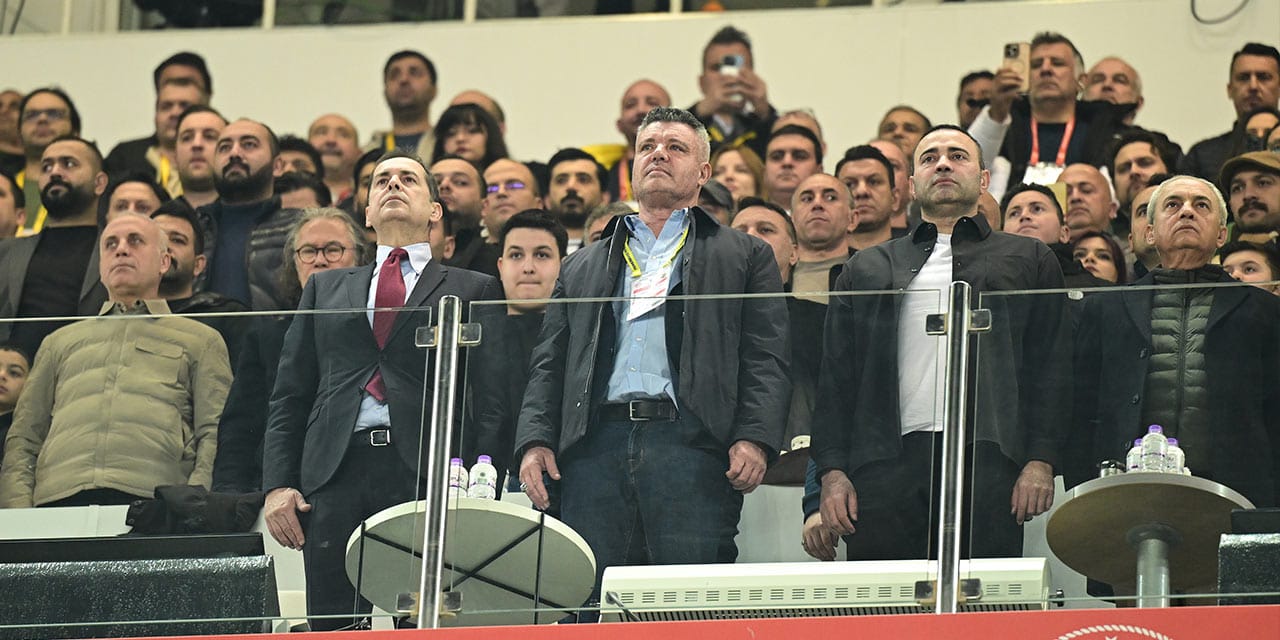 Sadettin Saran maç sonu toplantı düzenledi: Ne yapacaklarını 3 kelimeyle açıkladı