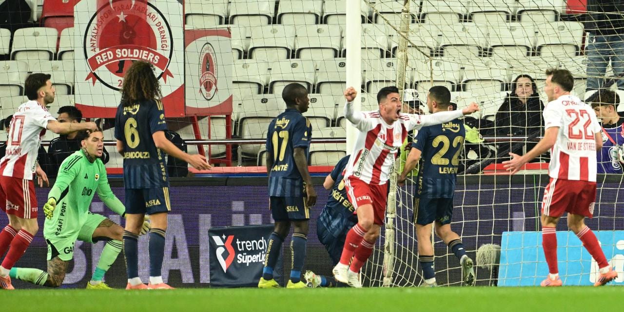 '3 maymunu oynuyorsunuz penaltıları verse Galatasaray'la puanlar eşitti'