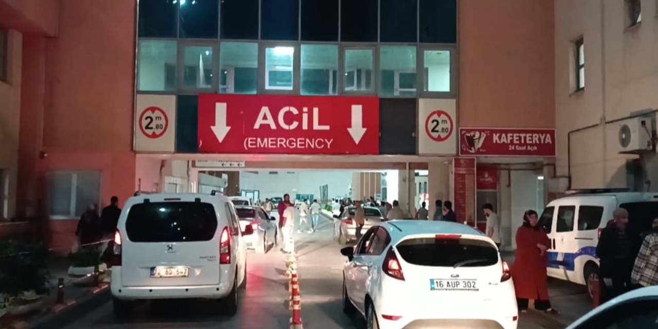 İhanet iddiası facia getirdi! 18 yaşındaki genç kadın "Annemi aldattın" diyerek babasını öldürdü