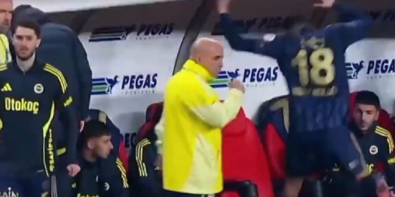 Fenerbahçe'de Mert Müldür oyundan alınınca çok sinirlendi