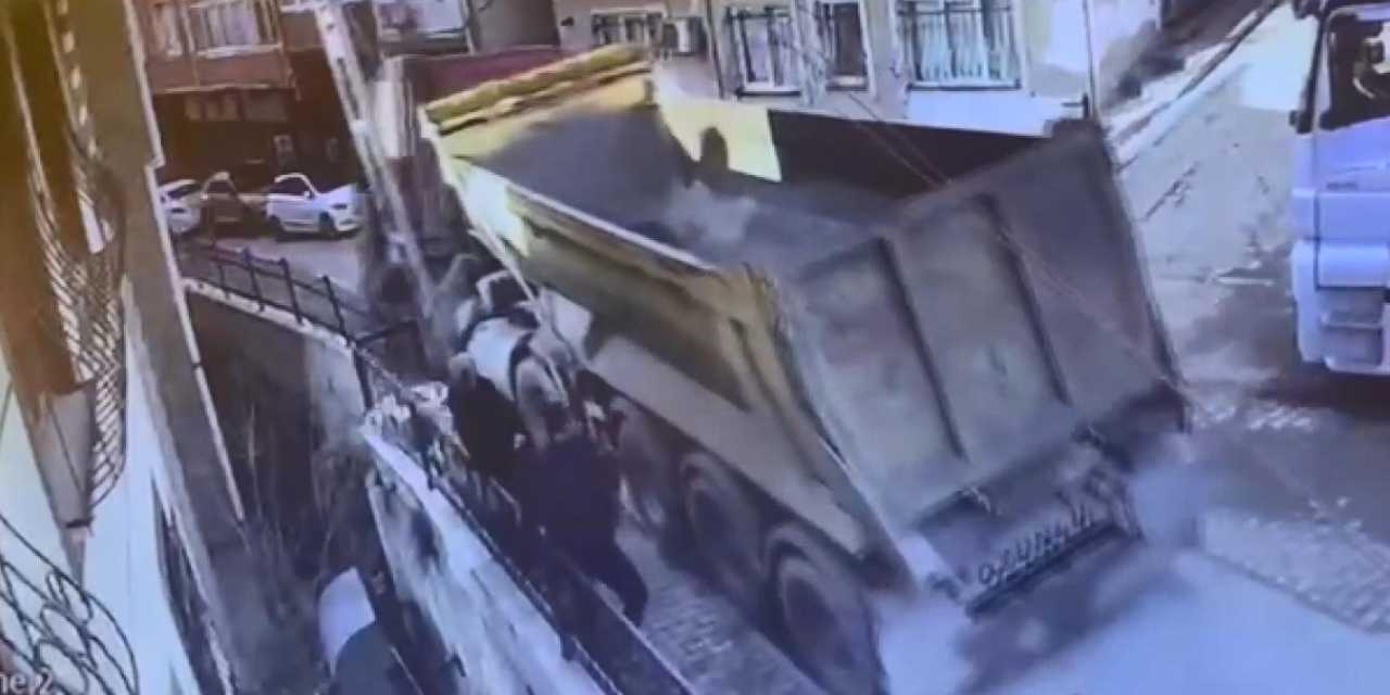 Kamyonu durdurmak istedi feci şekilde öldü! Önce sıkıştı sonra metrelerce yükseklikten düştü