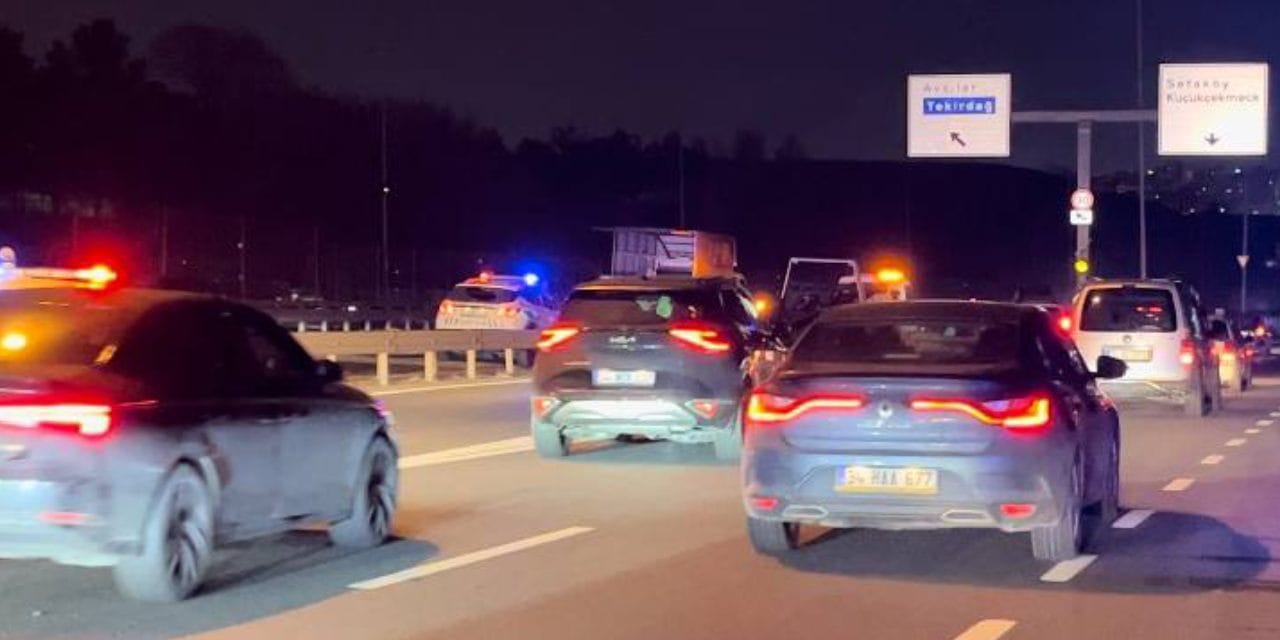 Küçükçekmece'de zincirleme kaza! 1 kişi yaralandı