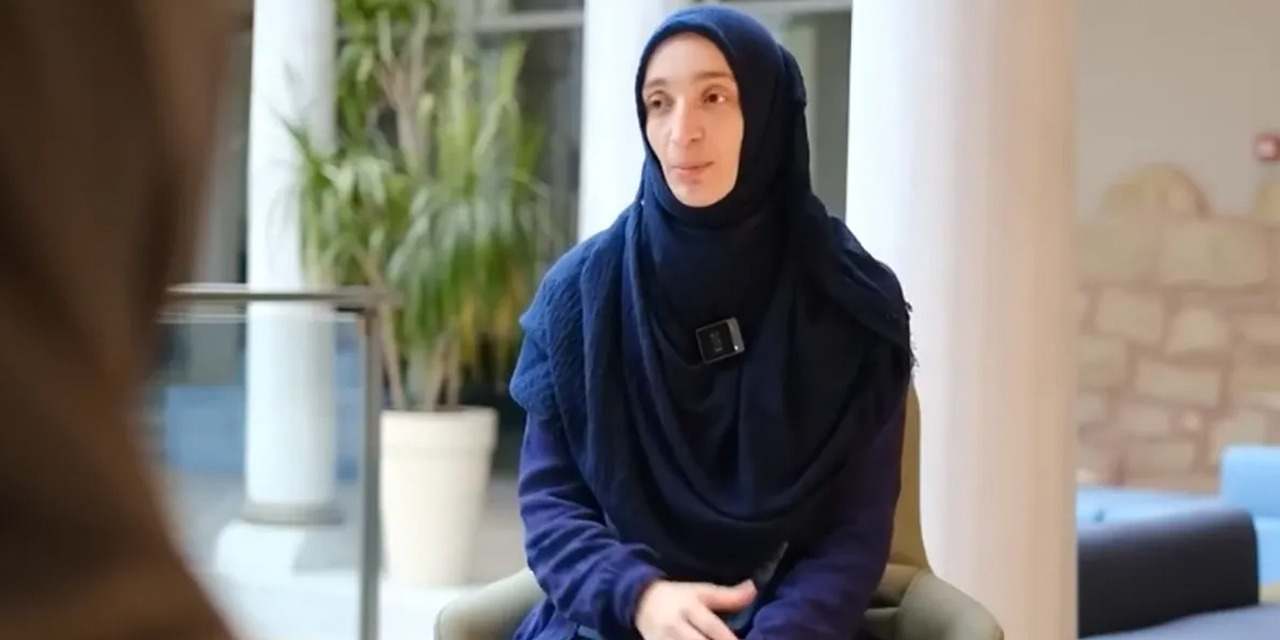 Diyanet vaizesinden skandal sözler! Eleştirenlere "Lan, ulan" diyerek hakaret yağdırdı!