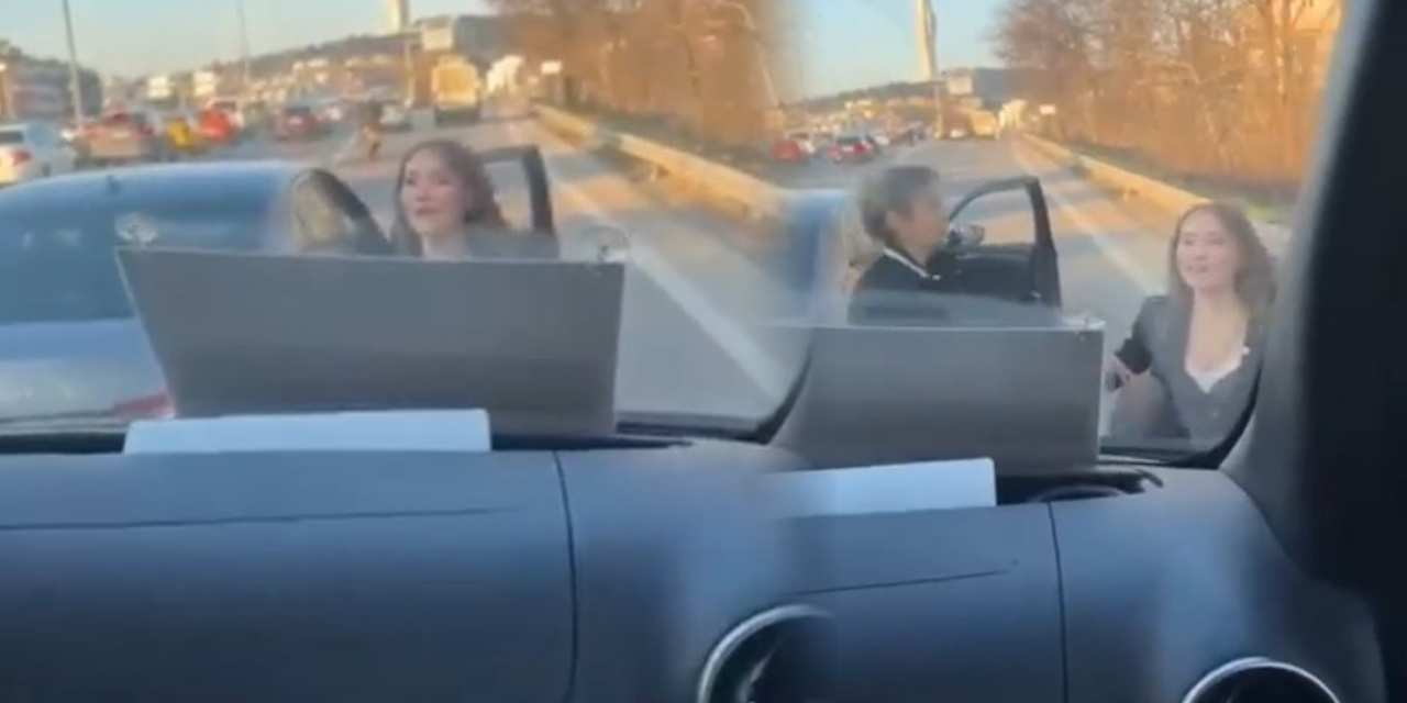 Yol verme tartışmasında sürücüye küfürler savurup araca tekme attı!