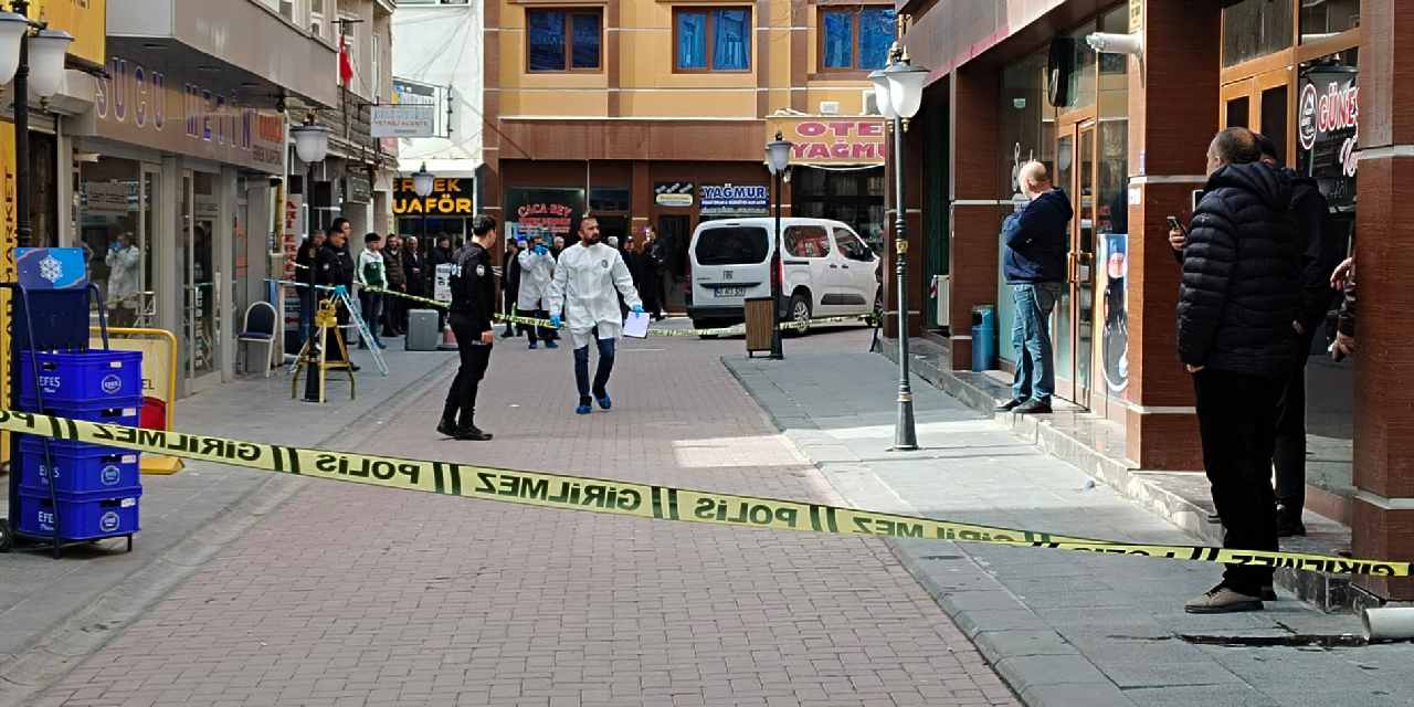 Kırşehir’de kıraathaneye silahlı saldırı! 2 kişi yaralandı