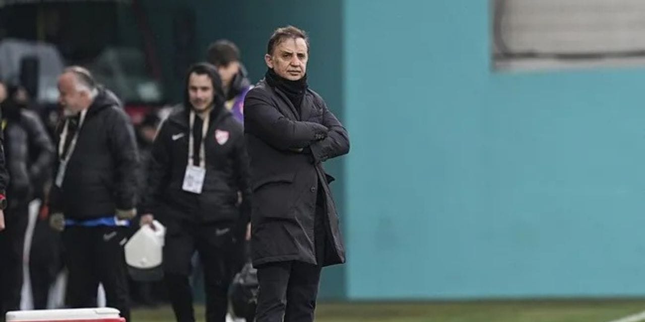 Ligde yenile yenile paraşütsüz düşüşe geçti kupadan da elendi: Hala "Memnunum" diyor