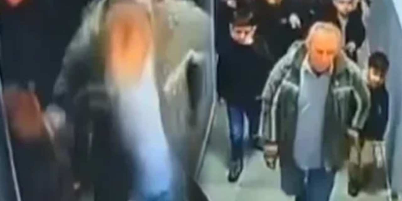 Çocukların kartopu oyunu veli şiddetine dönüştü! Okulu basıp küçük çocuğu darbetti