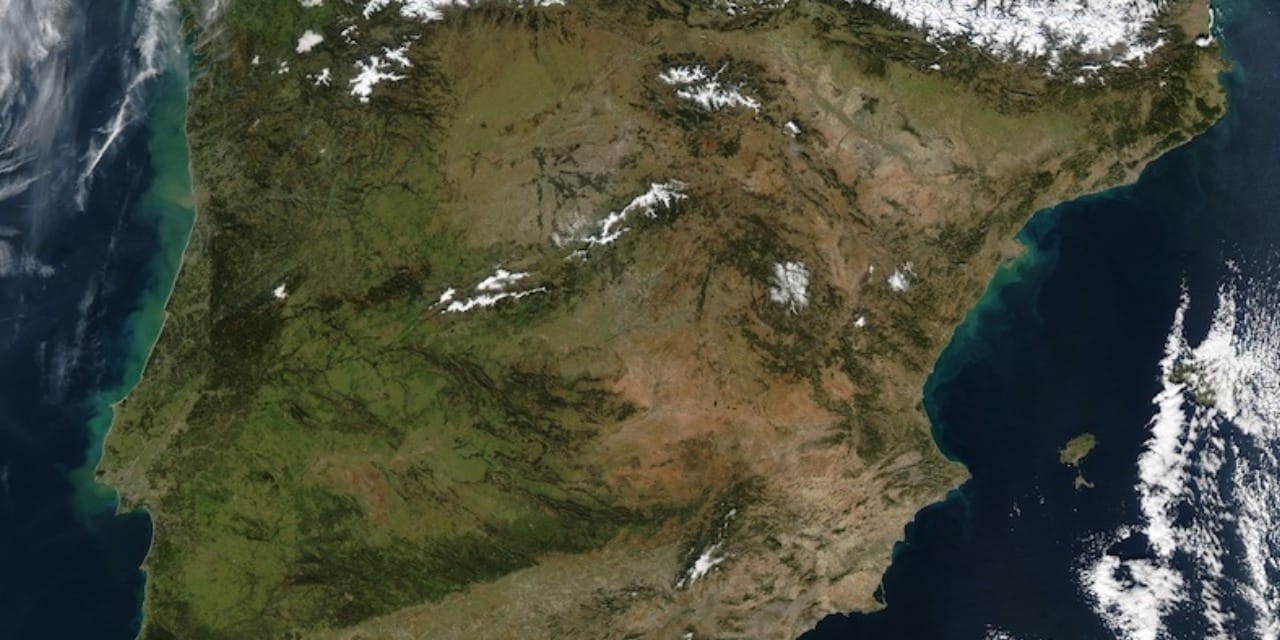 2 ülke yerinden oynuyor: Her yıl milim milim kayarak vida gibi dönüyor