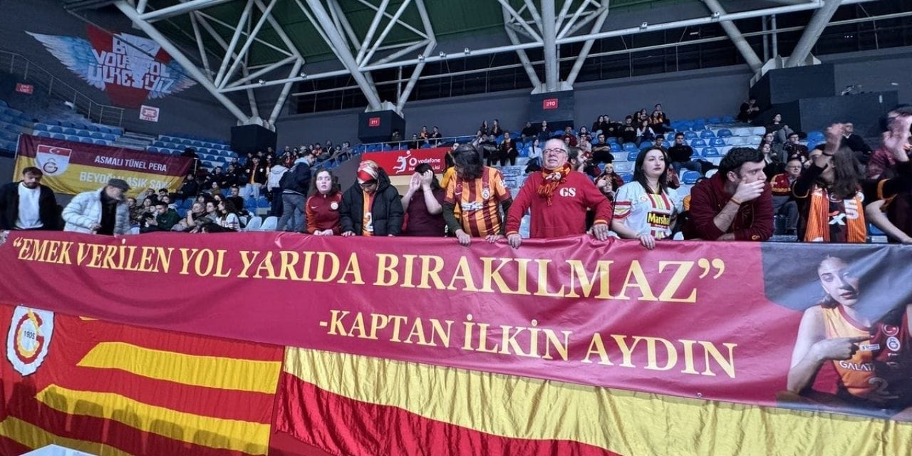 Galatasaray derbi biletlerine damping yaptı: Yüzde 50 indirimli ve ücretsiz de verilecek