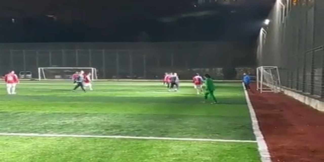 Halı sahada kalp krizi geçiren eski futbolcu yaşamını yitirdi