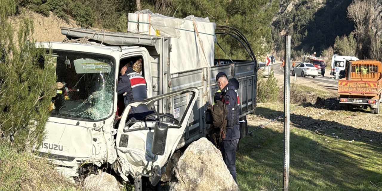 Karabük'te feci kaza: 1 ölü 5 yaralı