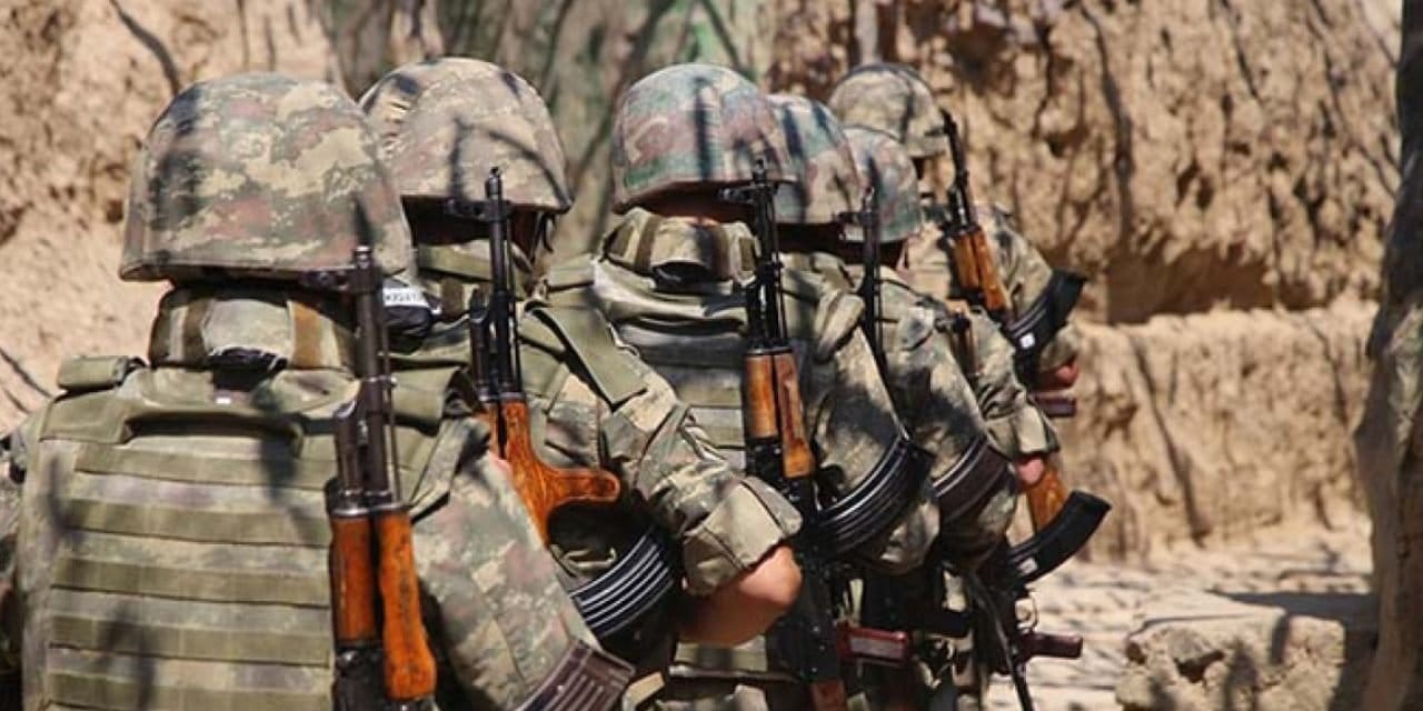 Kafkasya’da namlular sınıra çevrildi! Azerbaycan ordusu İran sınırına ağır silahlarla yığınak yapıyor