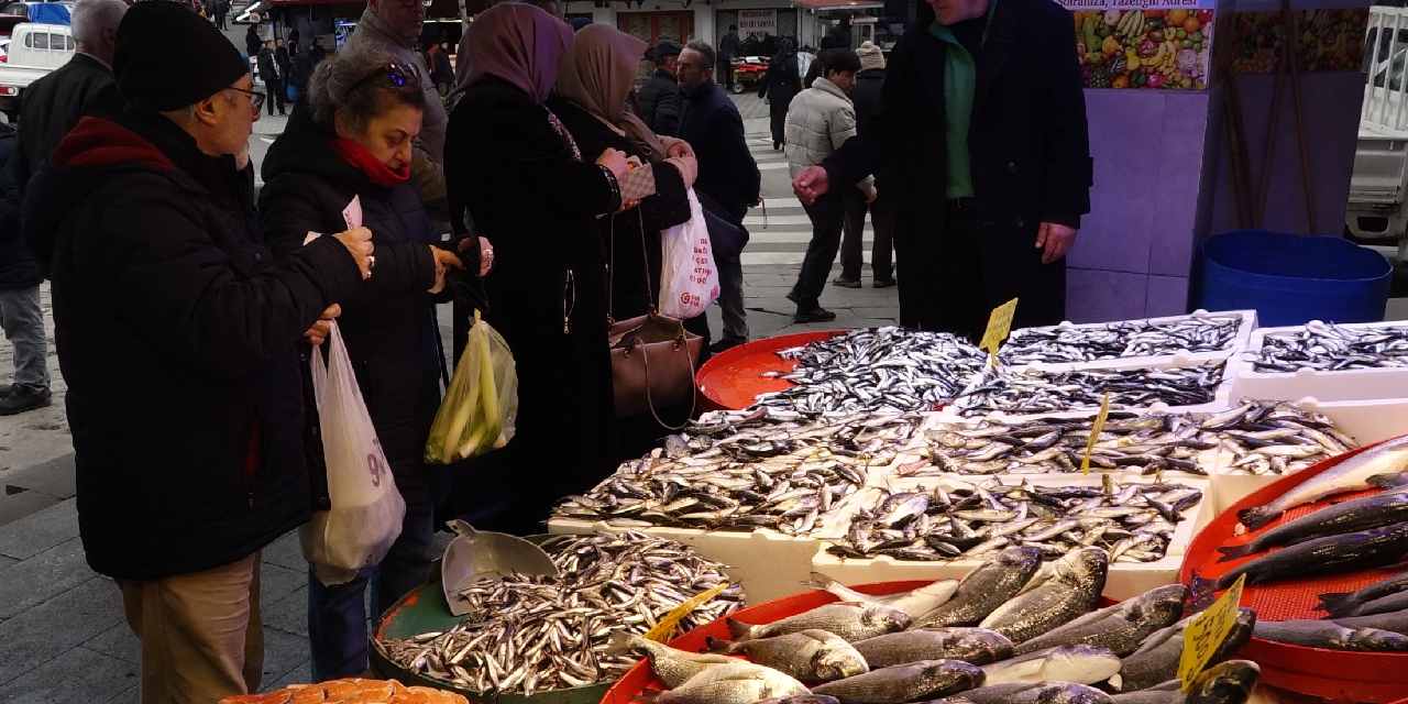 Kilosu 100 liradan satılıyor: Almak için sıraya girdiler