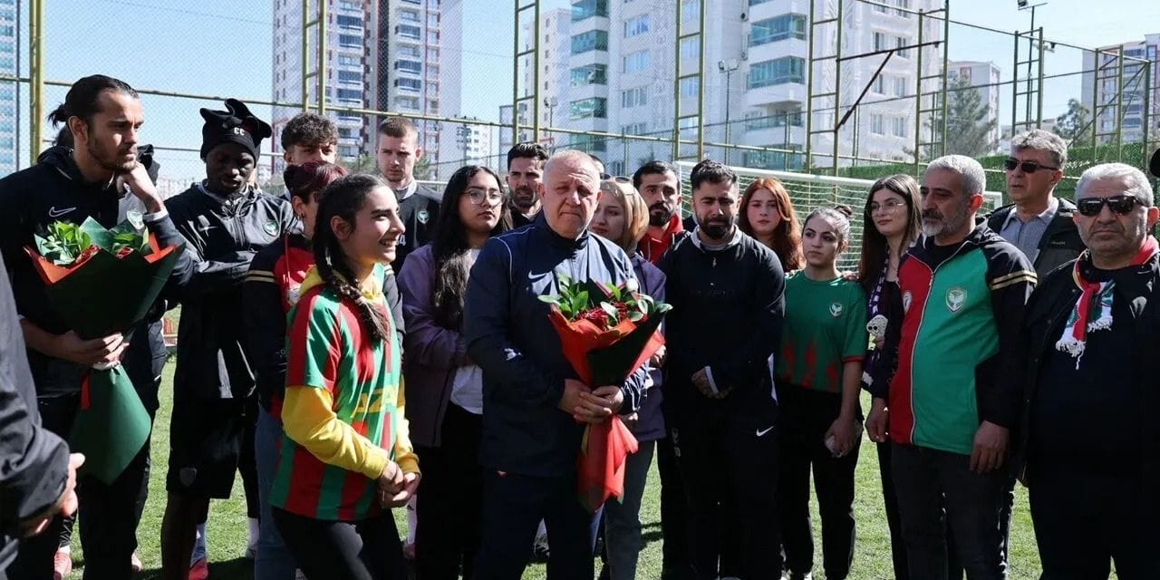 Amedspor'da Serikspor maçı öncesi hareketli anlar: Mesut Bakkal söz verdi