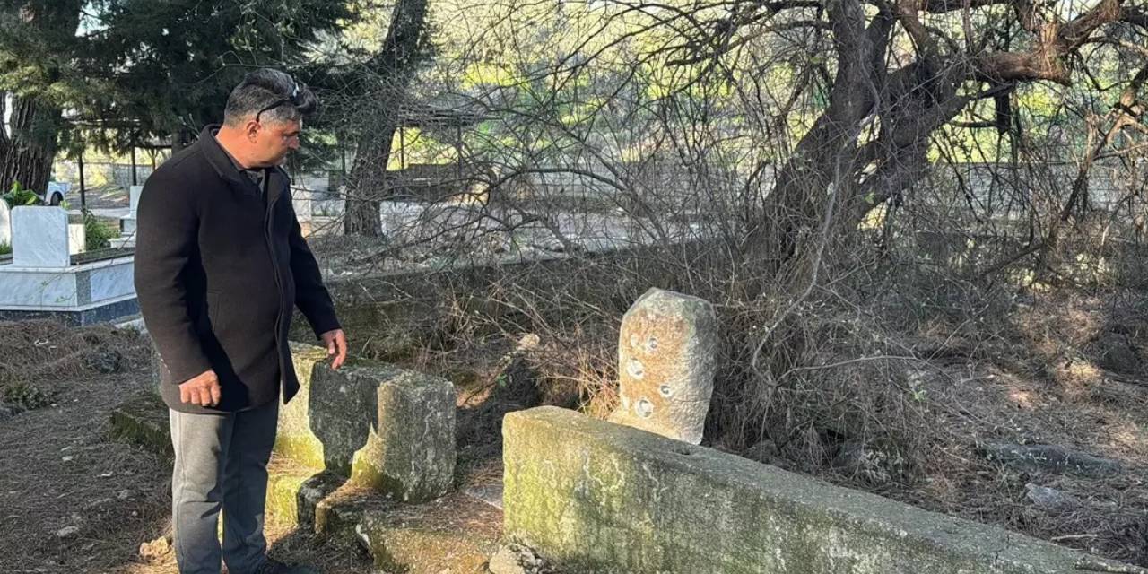 Delikli Dede'nin taşını çaldılar: Muhtar başlarına geleceklere karşı uyardı