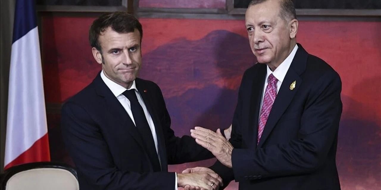 Erdoğan, Macron ile telefonda görüştü
