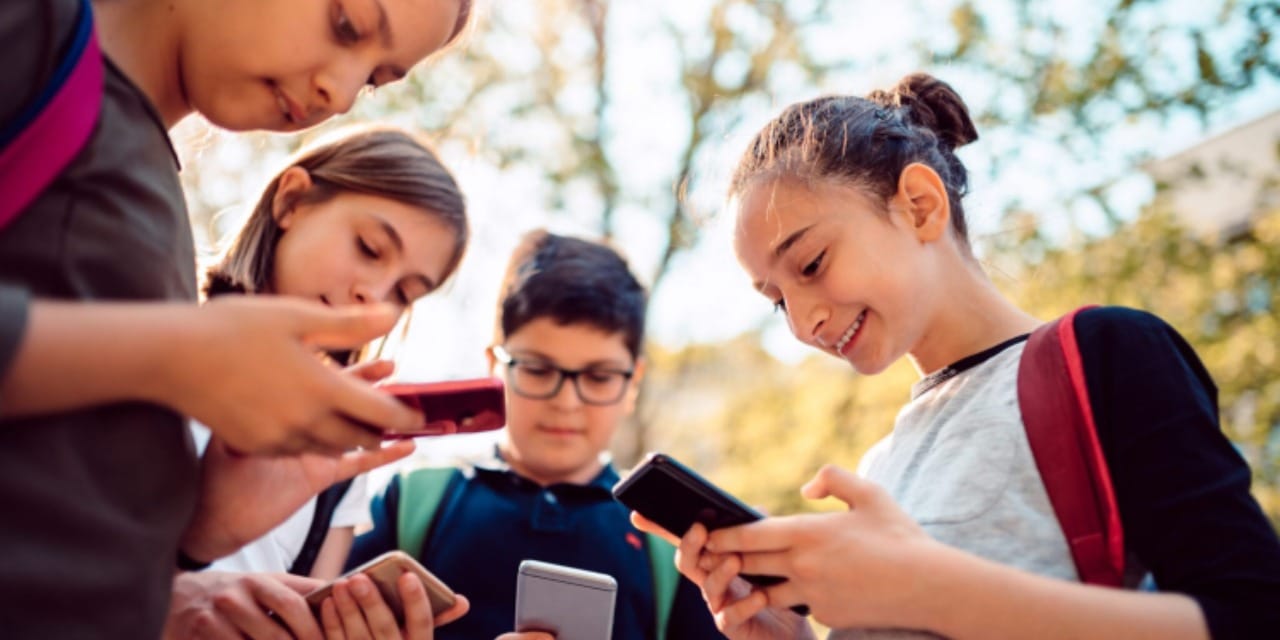 Sosyal medya gençlere kapalı: Bir ülke daha yasak getirdi
