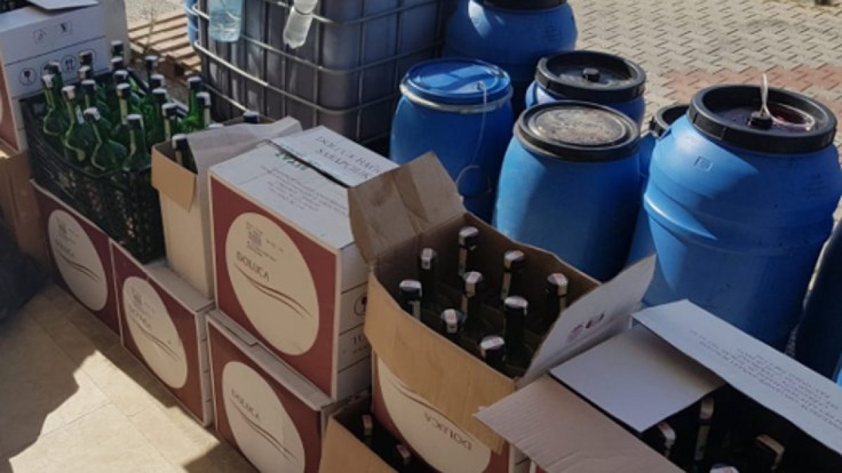 Muğla'da 2 bin 400 litre sahte alkol ele geçirildi
