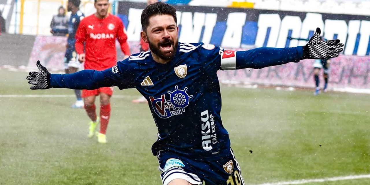 Erzurumspor'un golcüsü 20 dakikada "Hat-trick" yaptı
