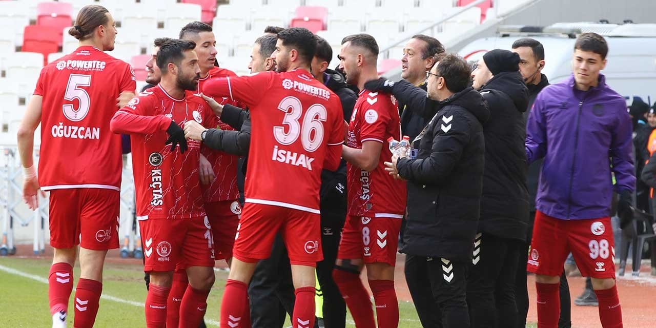 Kırmızı kartlar havada uçuştu: Sivas'ta Keçiörengücü kazandı